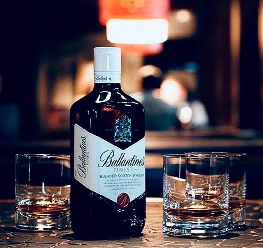 Whisky BALLANTINE’S 1L + 2 verres offerts